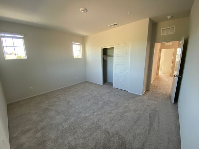 Building Photo - Like New 4 Bedroom + Loft Menifee Home