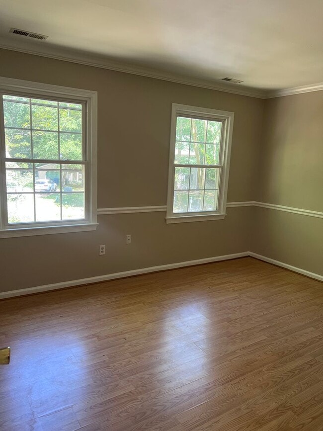 Building Photo - 102 Harbin Ct