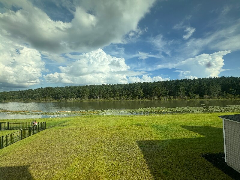 Building Photo - 321 Sweetbay Dr