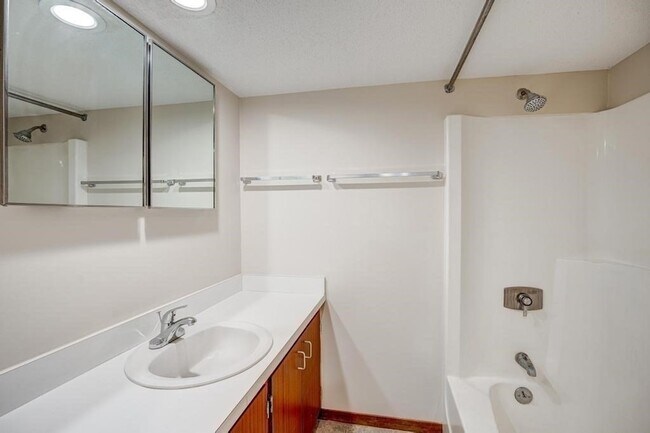 Building Photo - 296 Brown Bear Crossing