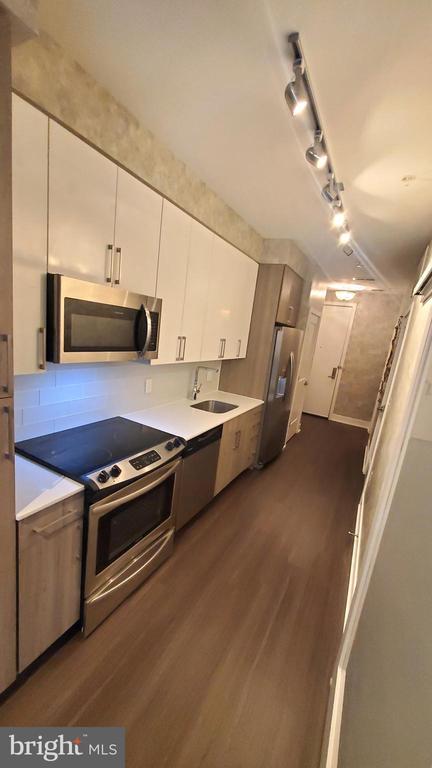 Building Photo - 145 Riverhaven Dr