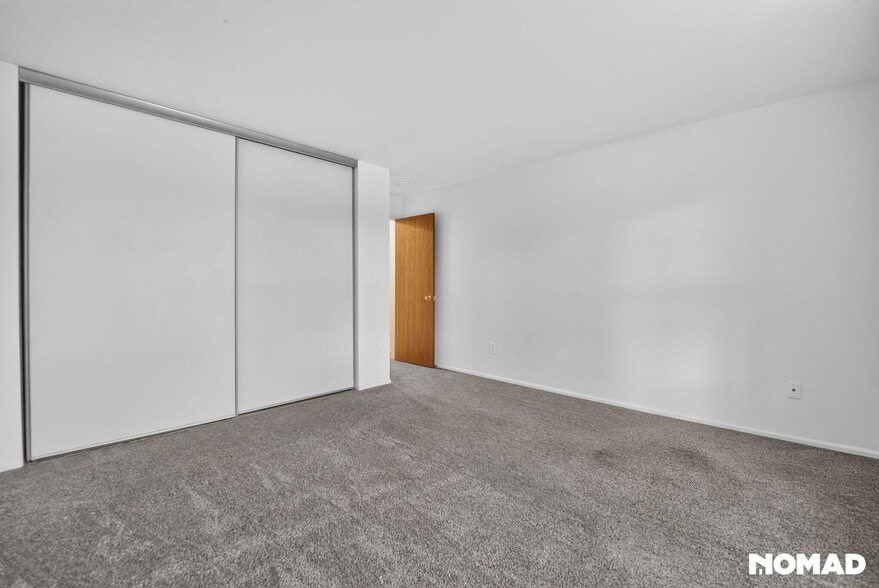 Building Photo - 5082 E 112th Pl