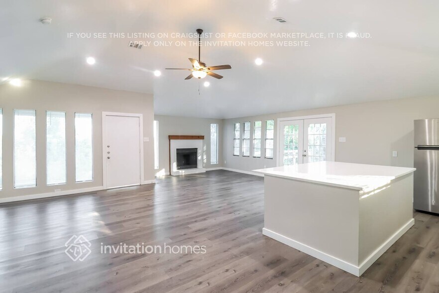 Building Photo - 380 Alpine Dr