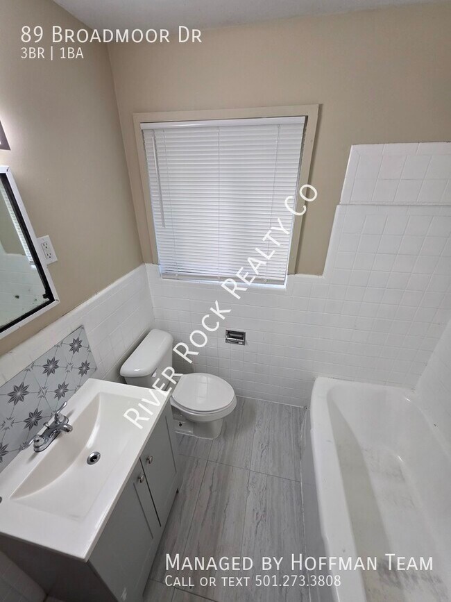 Building Photo - 89 Broadmoor Dr