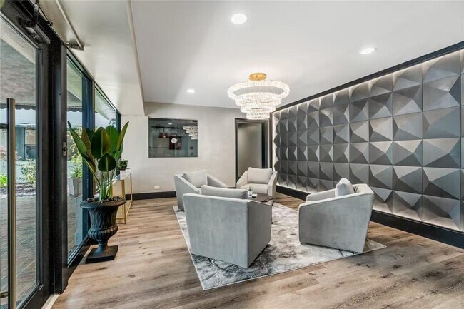 Building Photo - 3645 Peachtree Rd