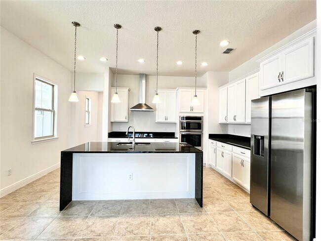 Building Photo - 13321 Camborne Pl