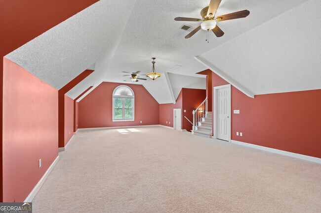 Building Photo - 235 Smokerise Trce