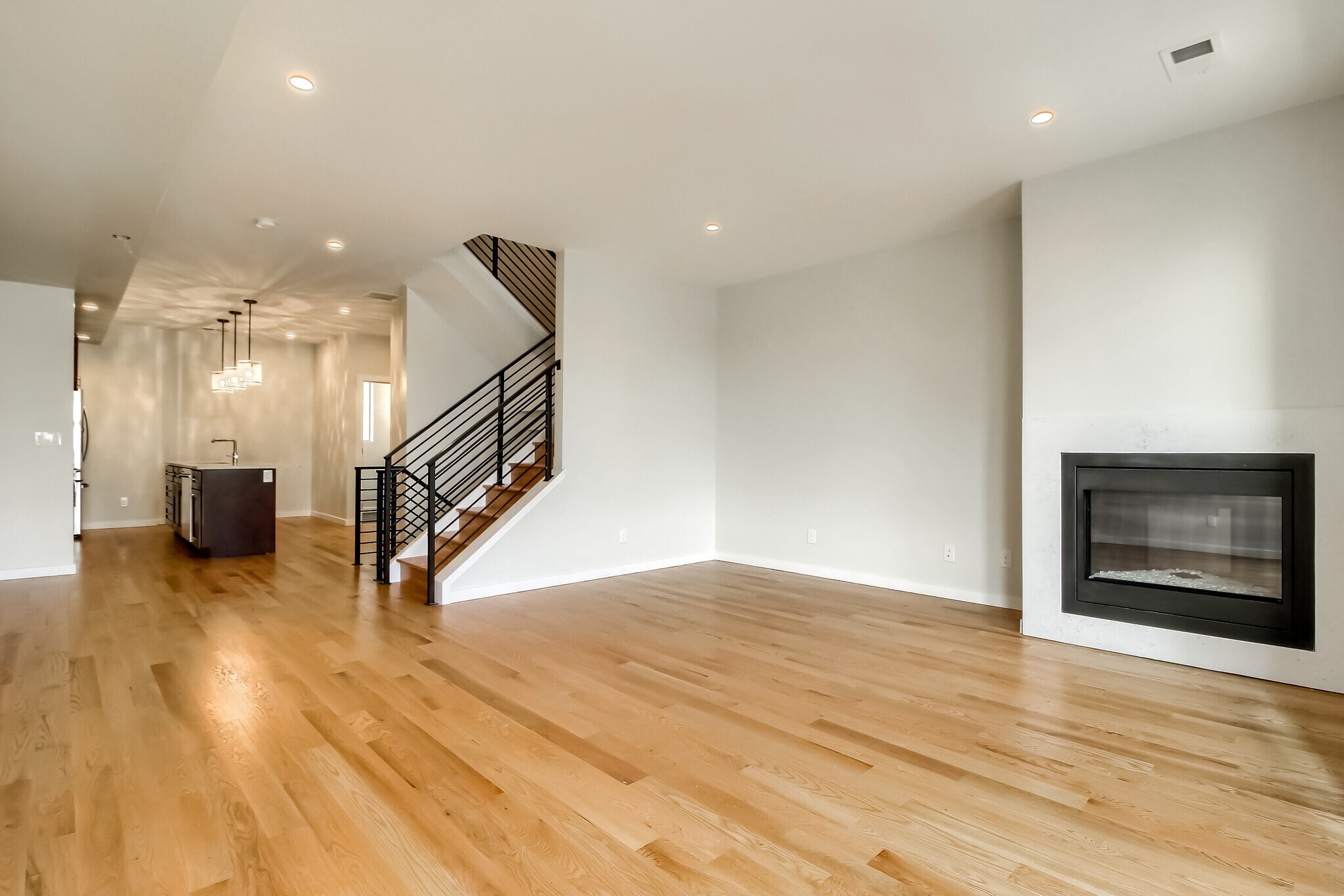 Building Photo - 2098 S Galapago St