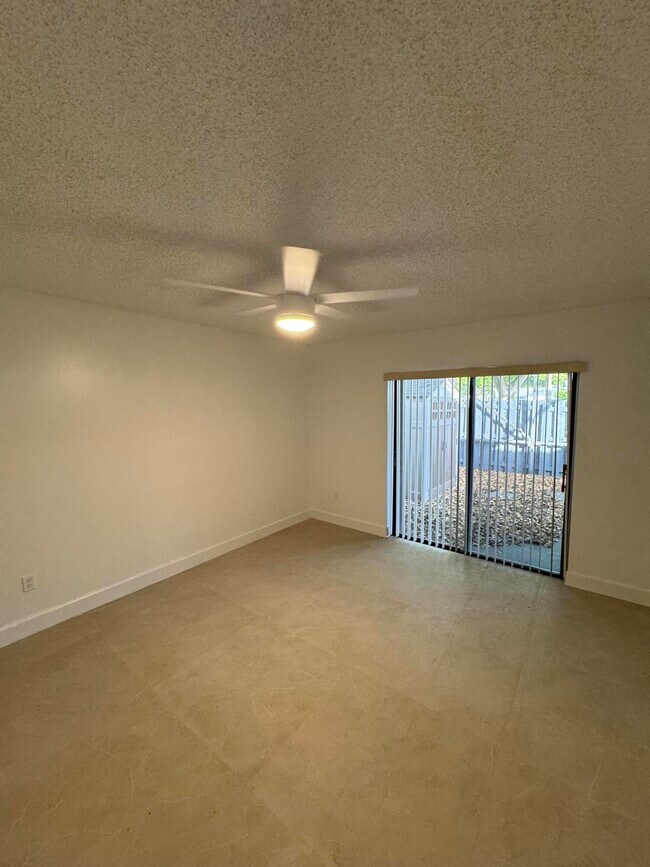 Building Photo - 1148 Summit Trail Cir