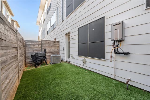 Building Photo - 1848 Euclid Ave