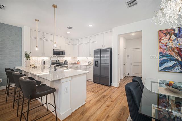 Building Photo - 7665 Reis Ln