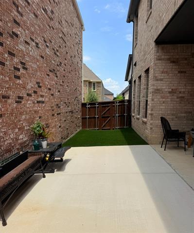 Building Photo - 12983 Cabana Dr