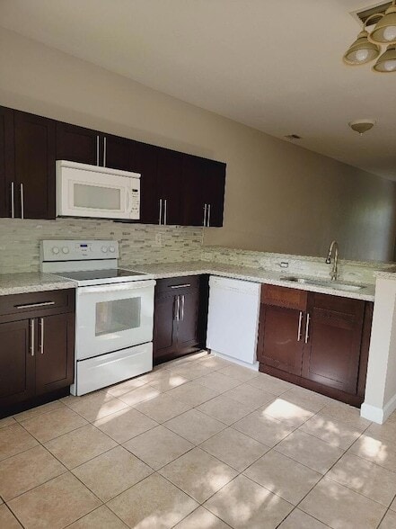 Building Photo - 3503 Shoma Dr