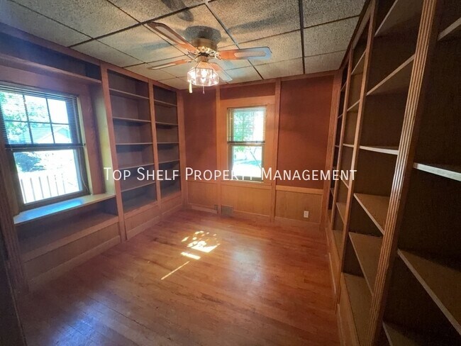 Building Photo - 3215 44th St