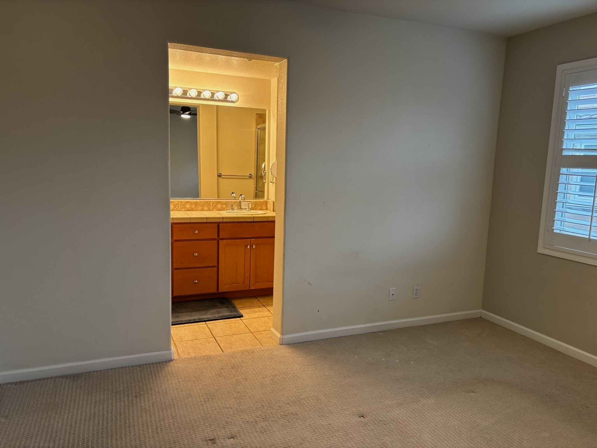 Building Photo - 3339 Monaghan St