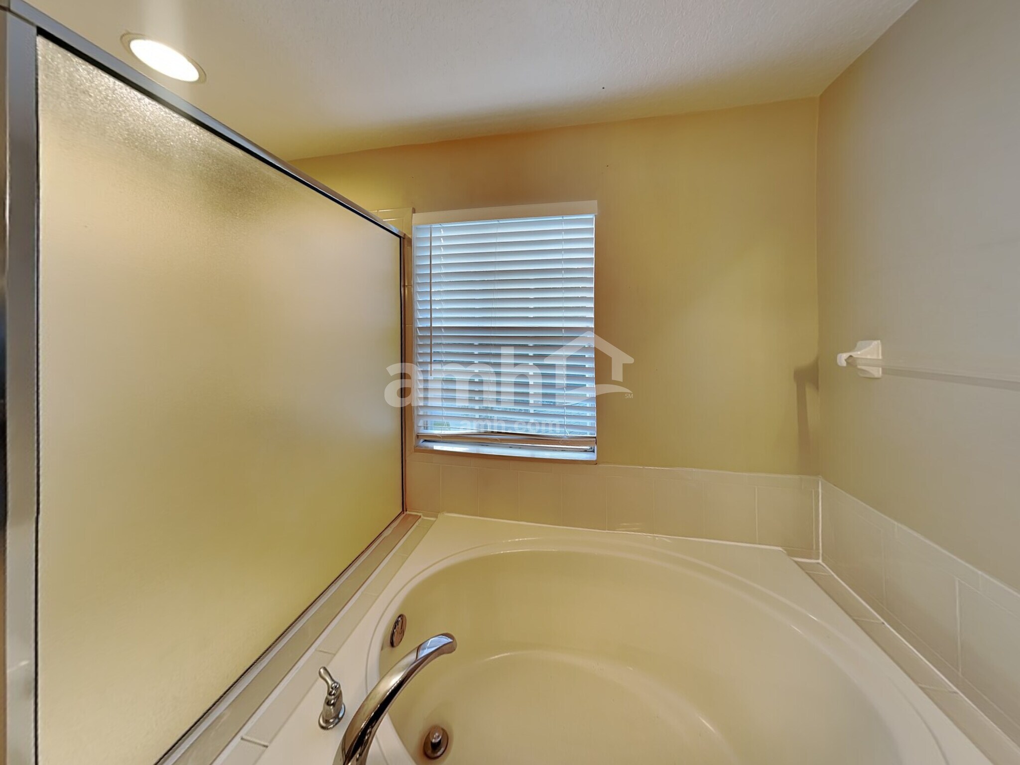 Building Photo - 2065 Home Again Rd