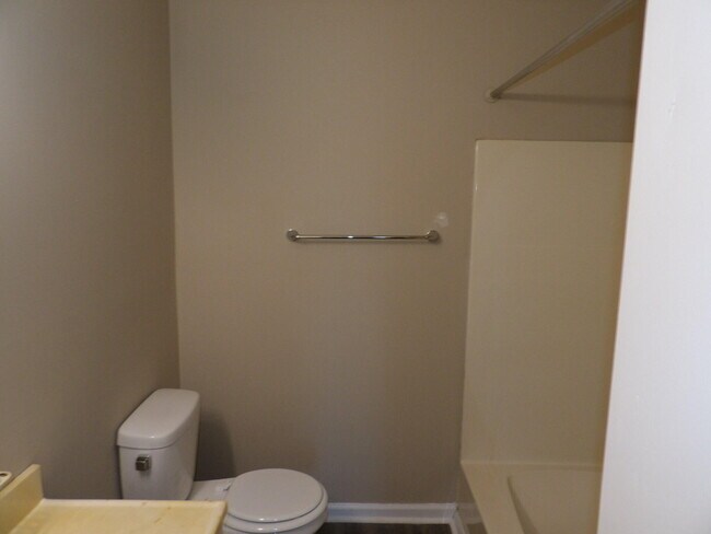 Building Photo - 434 Harrodswood Rd