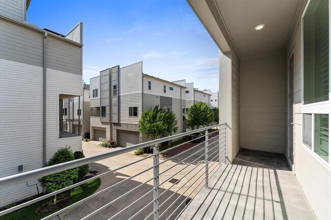 Building Photo - 312 Eado Park Cir