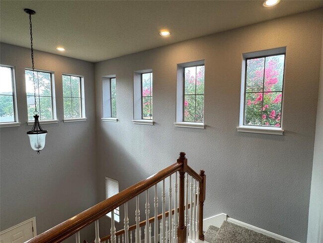 Building Photo - 11400 W Parmer Ln
