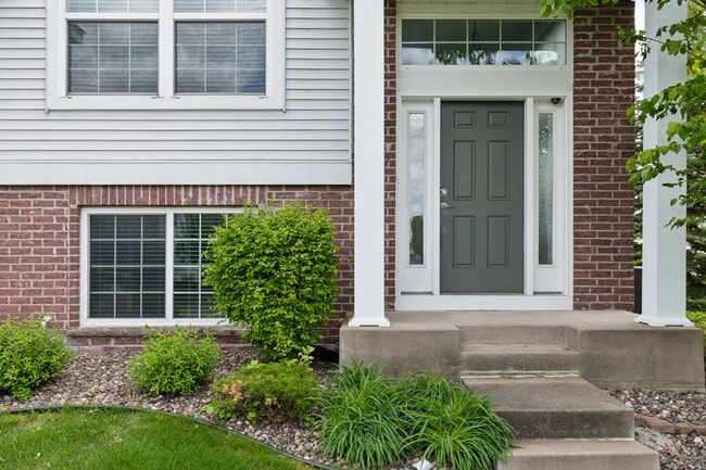 Building Photo - 15130 Fanning Dr N