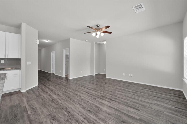 Building Photo - 8011 Dauntless Dr
