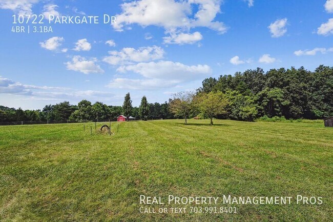 Building Photo - 10722 Parkgate Dr