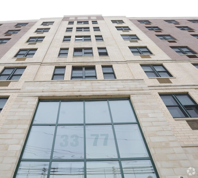 Building Photo - 3377 White Plains