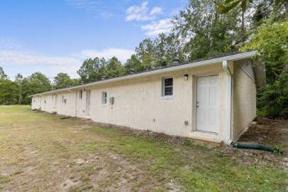 Building Photo - 1217 Pineview St