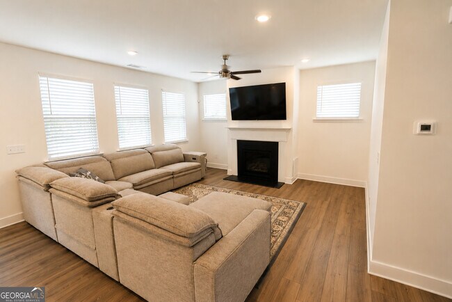 Building Photo - 96 Tallulah Trl