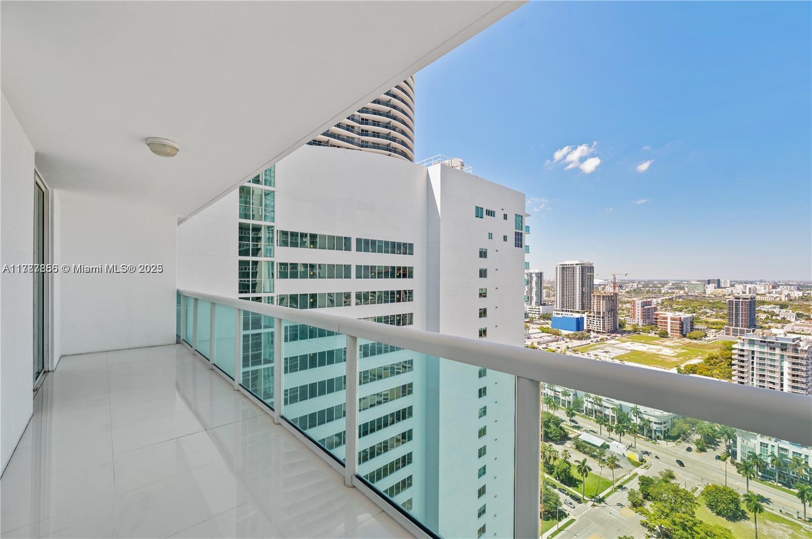 Building Photo - 1800 N Bayshore Dr