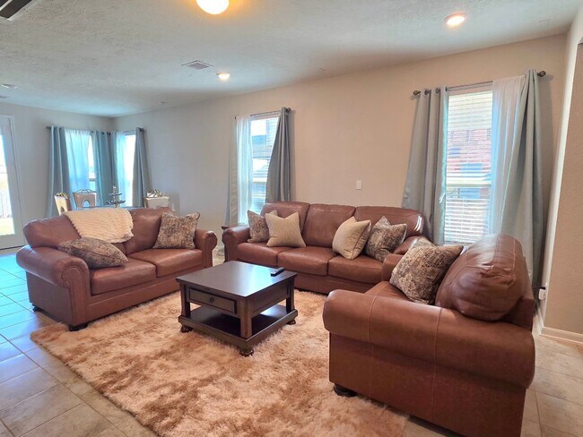 Building Photo - 25250 Laird Knoll St