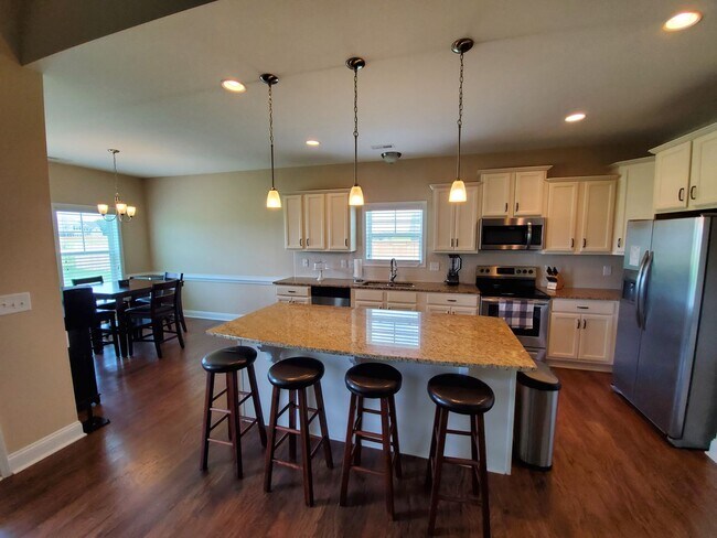 Building Photo - 205 Korbel Dr
