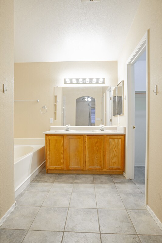 Building Photo - 6590 Tuzigoot Way