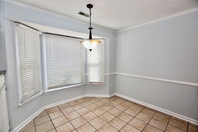 Building Photo - Upgraded Condo at Chic's beach!! Updated K...