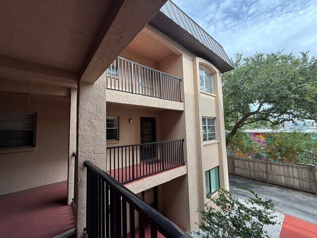 Building Photo - 3700 S Osprey Ave