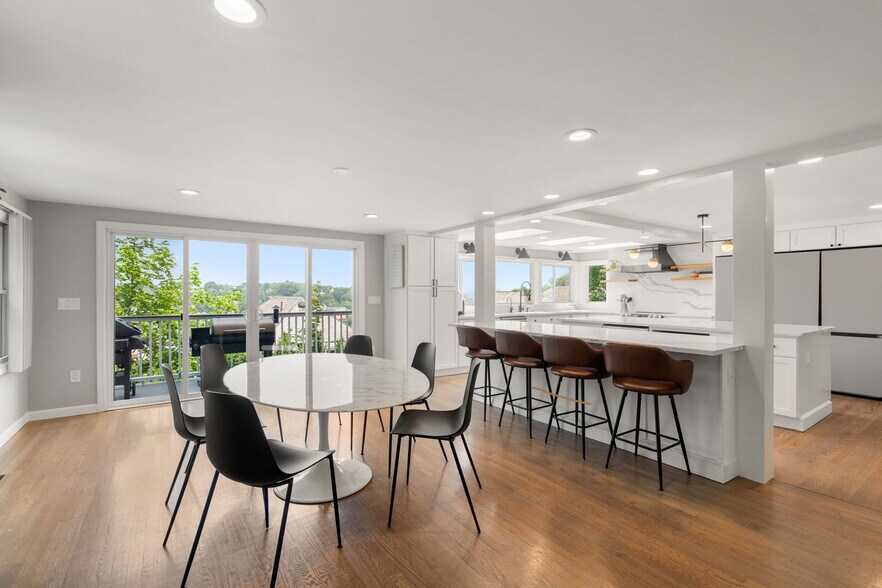 Building Photo - 21 Glenley Ter