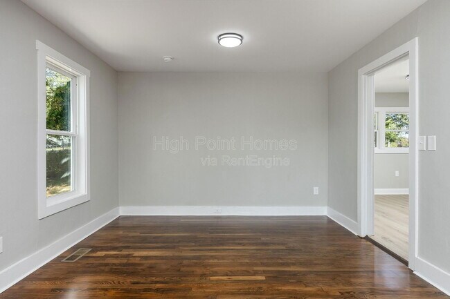 Building Photo - 1201 E 32nd St