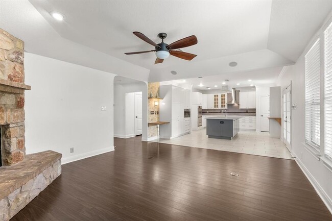 Building Photo - 135 Clematis Ct