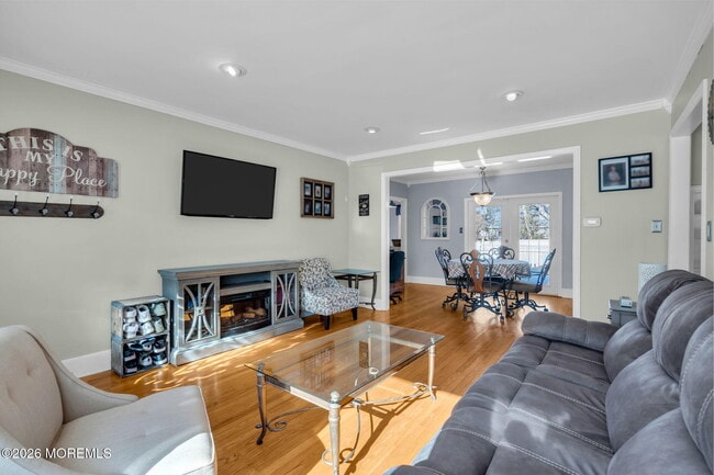 Building Photo - 242 Pennsylvania Ave