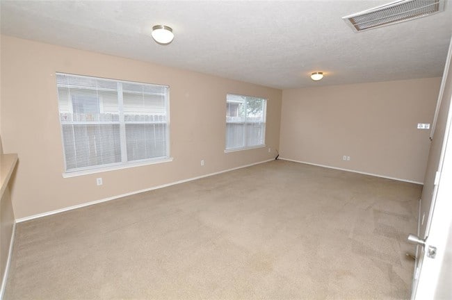 Building Photo - 9106 Serena Ln