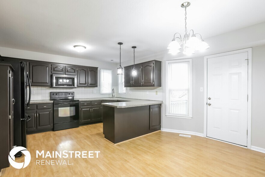 Building Photo - 410 Regency Park St