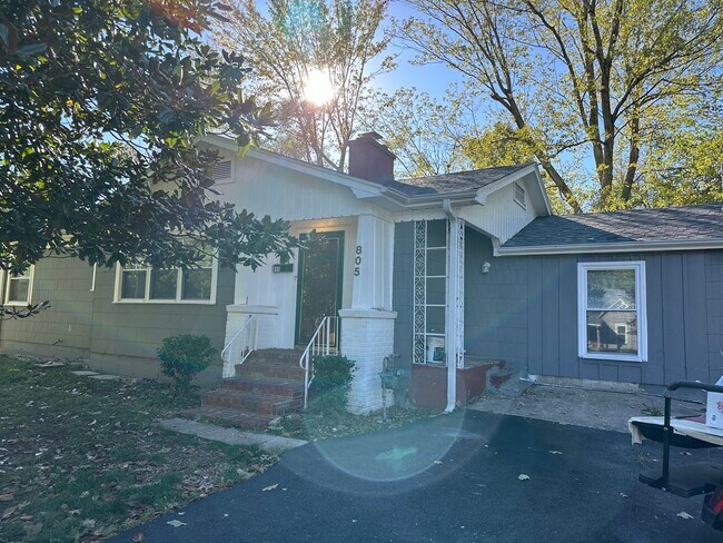 Building Photo - Beautiful House for Rent