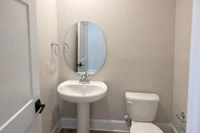 Building Photo - 3BR Townhome • End-Unit • New Build • 2-Car Garage