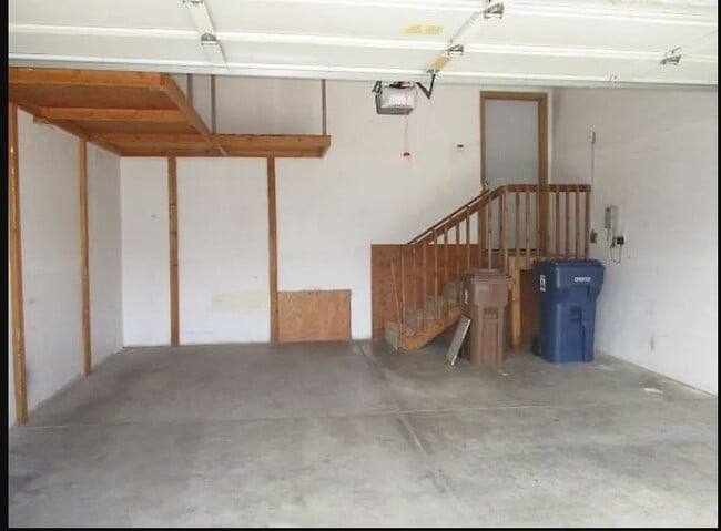 Building Photo - 4007 E 34th Ave