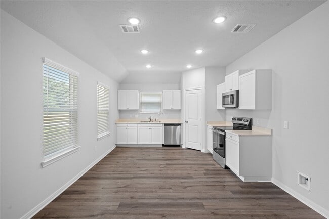 Building Photo - 1434 25th St