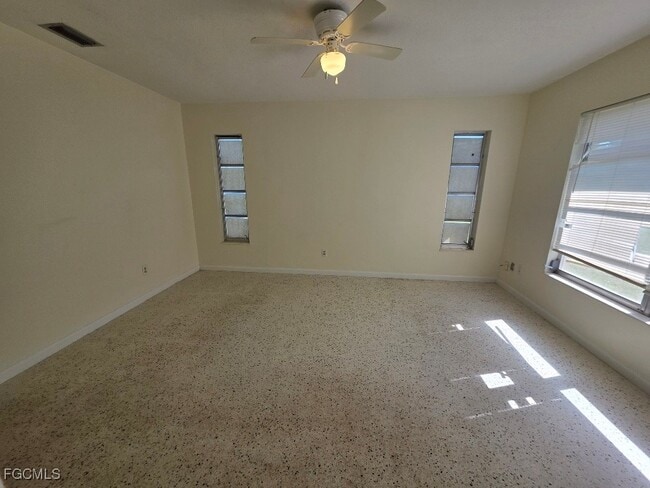 Building Photo - 1512 Huntdale St E