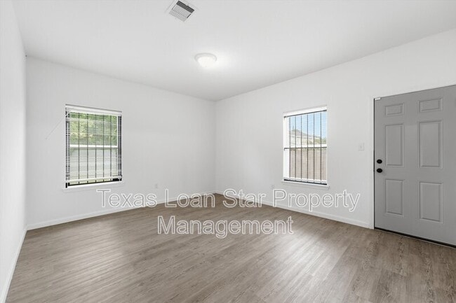 Building Photo - 319 N Carolina St