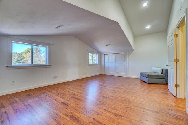 Building Photo - Peaceful Pungo living