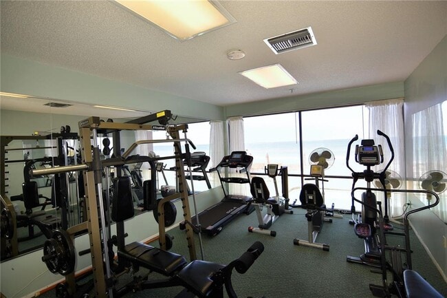Building Photo - 15462 Gulf Blvd