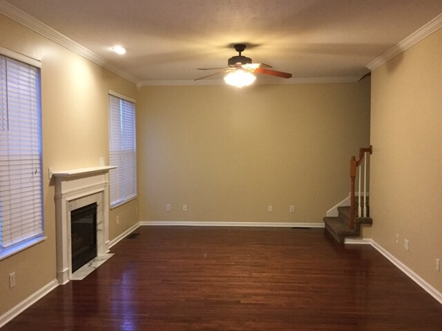 Building Photo - 1832 Silver Cloud Ln